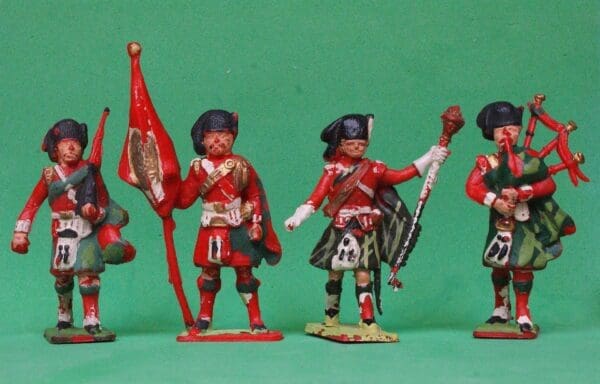 SOLD Cherilea Highland Bandsmen - 60mm scale