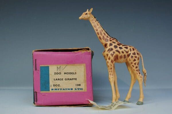 SOLD Herald Zoo Series Large Giraffe - Trade Box