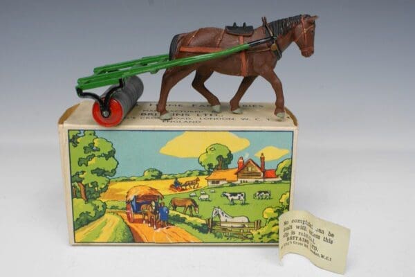 Britains Home Farm Roller with PLASTIC Horse Boxed