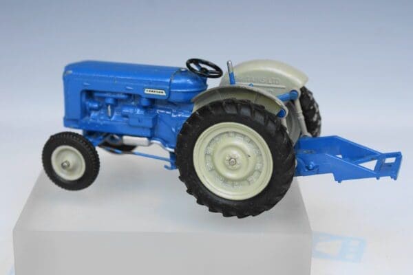 SOLD Fordson Super Major DDN Tractor