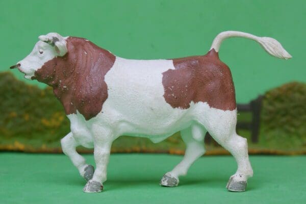 Britains Polythene Plastic Bull - Later CARAMEL Markings - Image 3