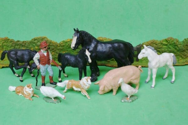 SOLD Herald Farm Collection - Animals & SUPERB Farmer!