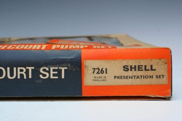 SOLD Britains Garage Forecourt Shell Presentation Set - Image 4