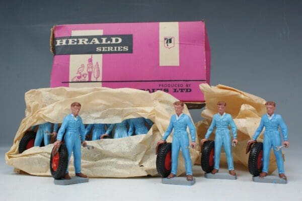 SOLD Britains Garage Attendants - Mechanic with Tyre Trade Box