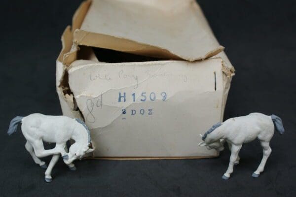 Herald Farm Series Scratching Foal RARE 1956 Trade Box