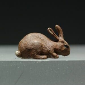 Herald Feeding Rabbit (Brown) Loose