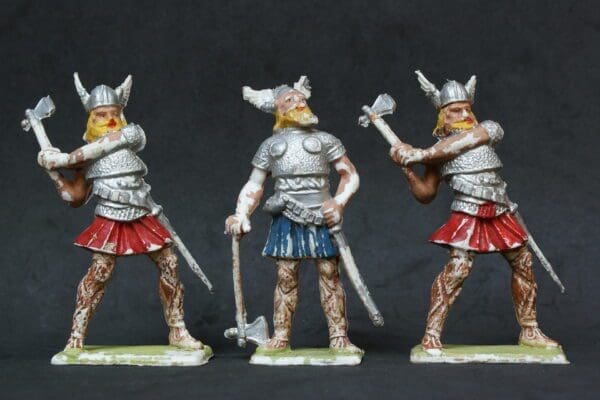 SOLD Cherilea Vikings WHITE Plastic 60mm