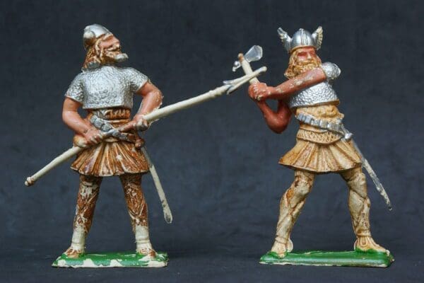 NEW! Cherilea Vikings CREAM Plastic 60mm