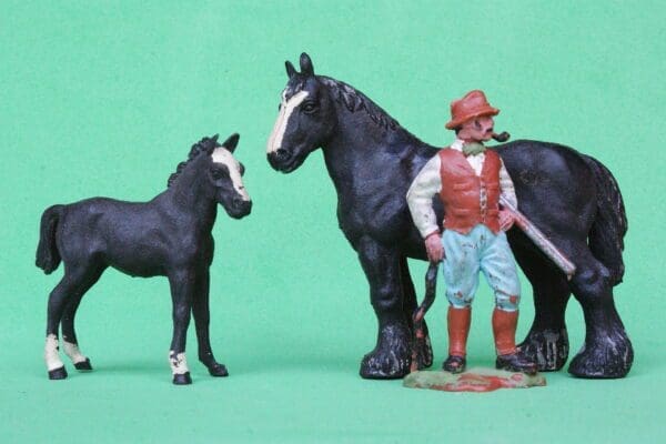 Herald Shire Mare, Colt & Farmer - Black Plastic