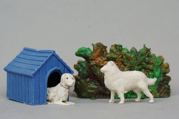 SOLD Taylor & Sons Farm Dog & Kennel Set