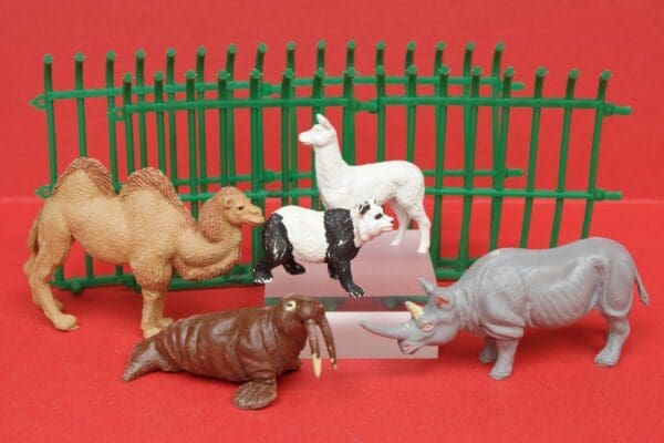 SOLD Timpo Zoo Cages & Animals No.8