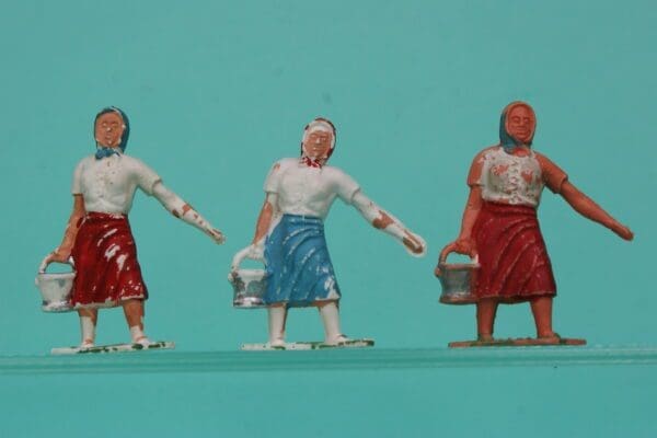 SALE! Timpo Farm Milkmaid - Reverse Paint Scheme! - Image 2