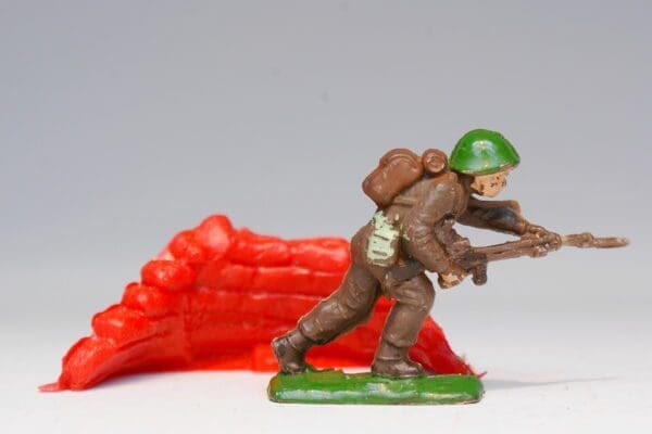 SOLD UNA British Infantryman Charging (Herald Copy)