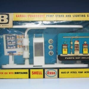 SOLD Britains Pump Stand & Lighting Set Boxed