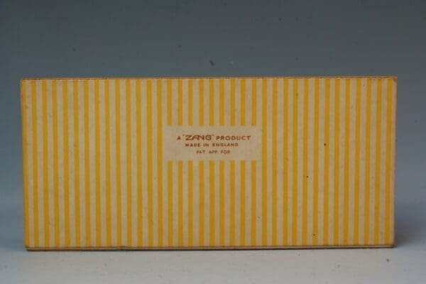 SOLD Herald Zang Ayrshire Cow & Calves Display Carton - Image 3