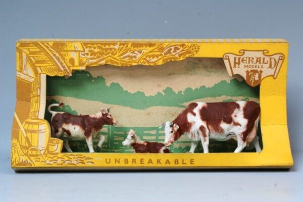SOLD Herald Zang Ayrshire Cow & Calves Display Carton