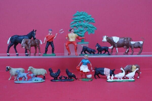 SOLD Crescent Farm Animals & Figures - Great Condition!