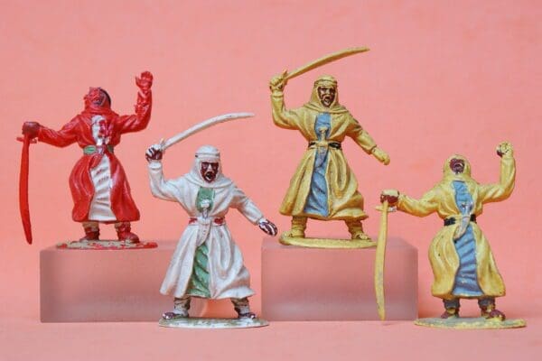 Timpo Solid Arabs - 4 Figures - No Damage!