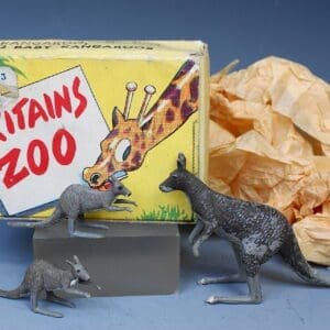 NEW! Britains Zoo Adult & Baby Kangaroos Picture Pack