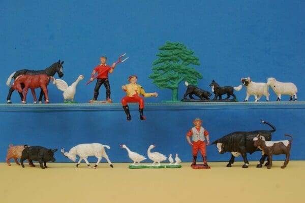 SOLD Crescent Farm Animals & Figures - Great Condition!