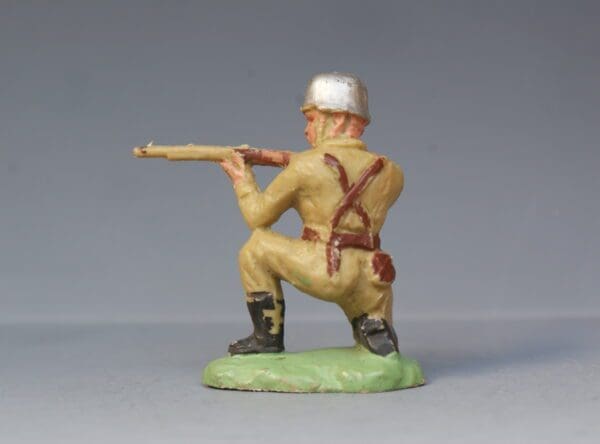 SOLD Speedwell German Afrika Korps Soldier - Image 3