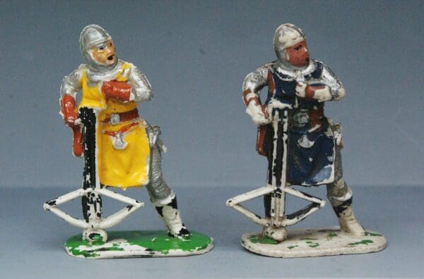 SOLD Cherilea 54mm Pair Sheriff's Men-at-Arms - WHITE Plastic