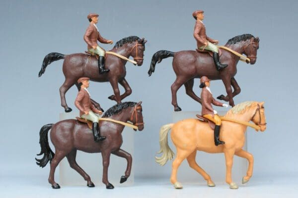 SOLD Britains Riding Models - Later PVC Issues - Image 3