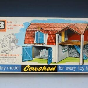 SOLD Britains Cowshed-Barn Make-up Building - Boxed