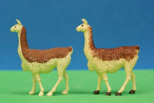SALE! Britains Zoo Series Llama - UNPAINTED Hooves! - Image 3