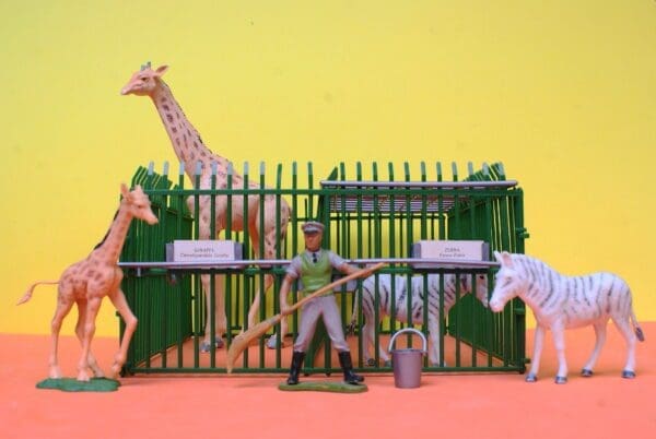 SOLD Britains Zoo Cage 'B' plus Giraffes & Zebras