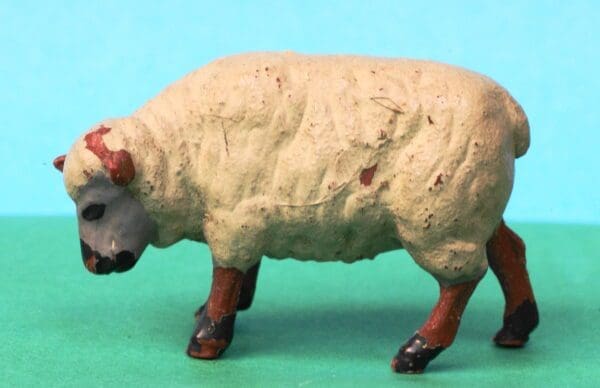 SOLD Herald Feeding Sheep BROWN Plastic Test Shot