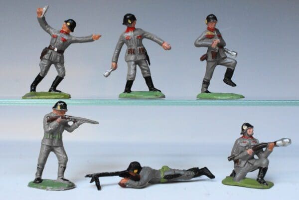 SOLD Trojan German Soldiers Complete Set