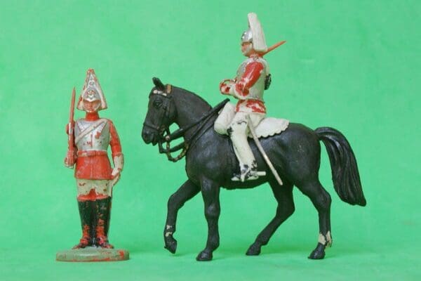 Herald Life Guard Trooper Mounted - Early WHITE Plastic! - Image 3