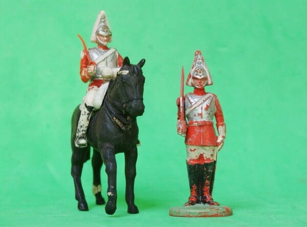 Herald Life Guard Trooper Mounted - Early WHITE Plastic!