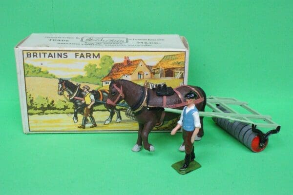 SOLD Britains Horse Roller with PLASTIC Horse - 'Duck' Box!