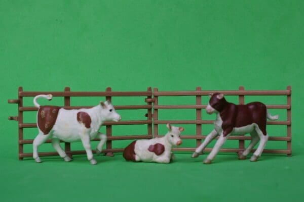 SOLD Herald Calves & Fencing - Later PVC Plastic