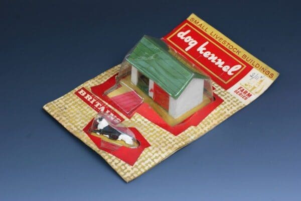 SOLD Livestock Building Dog Kennel Bubble Pack