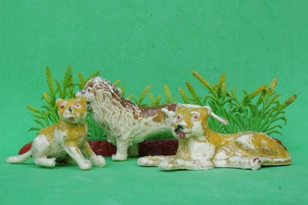 SOLD Cherilea Zoo Models "Lion King" Family