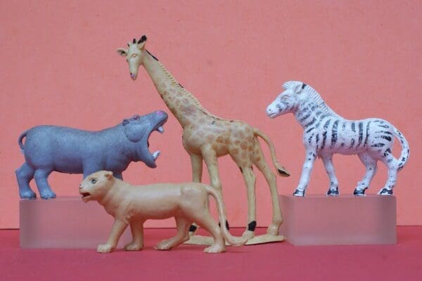 SOLD Charbens Jungle Safari Set African Natives & Lioness - Image 4