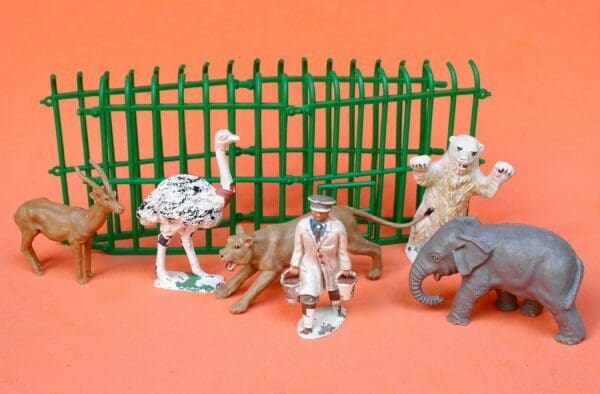 SOLD Timpo Zoo Cages & Animals No.11