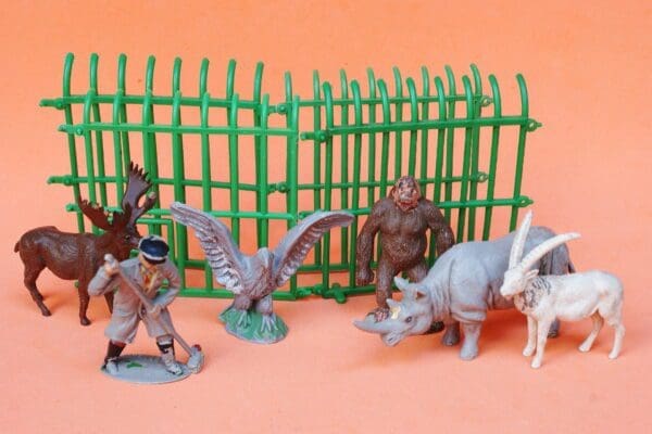 SOLD Timpo Zoo Cages & Animals No.12