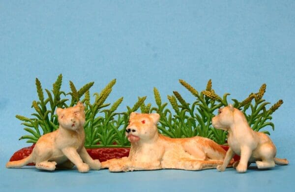 SOLD Cherilea Zoo Models "Lion King" Family