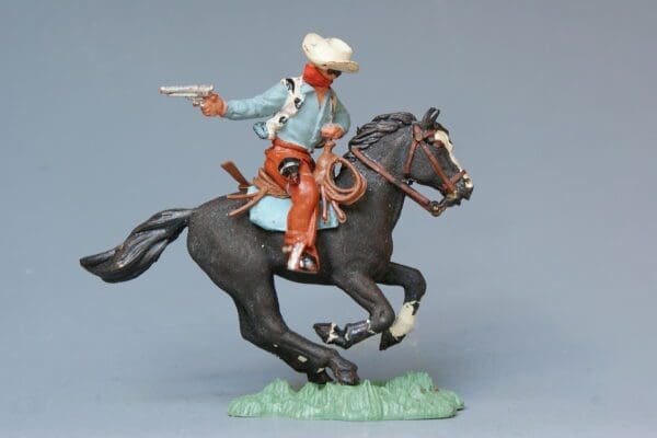 Herald Zang Mounted Cowboy Firing - Superb!