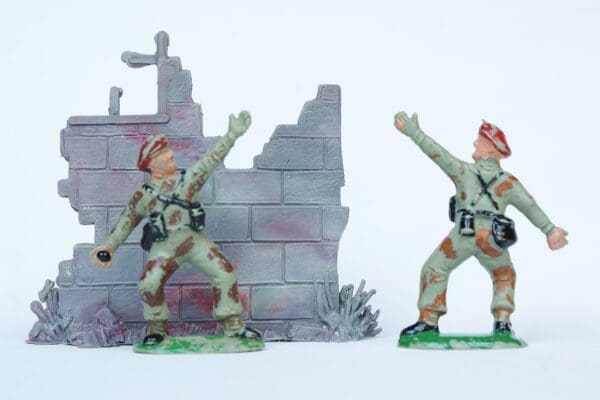 SOLD Charbens British Paras (Camouflage) & Ruined Wall