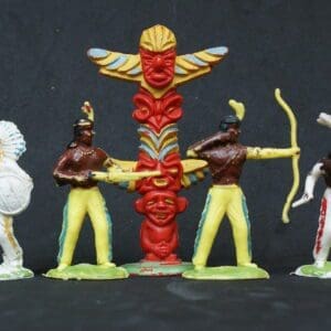 UNA Smaller Indians - Full Set (Plus Totem Pole)