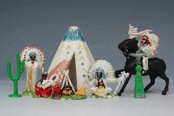 SOLD Speedwell/UNA Set of Camp-fire Indians & Mounted Chief #2