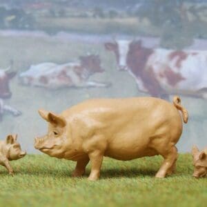 SOLD Herald Buff Pig Sow & Piglets - SMOOTH Plastic!