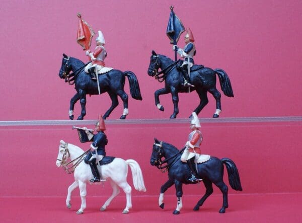 SOLD Herald Life & Horse Guards - Early WHITE Plastic!