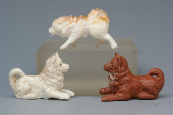 SOLD Gem/Festival Husky Dogs - BROWN Plastic Variant!