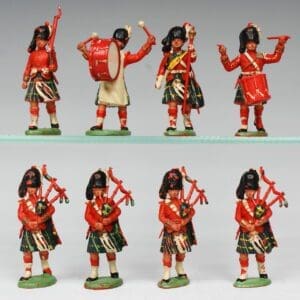 SOLD Herald Gordon Highlanders - Group of 8 Figures